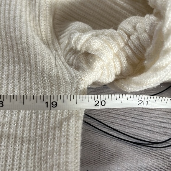 Cable Stitch ivory white boat neck sweater ruched sleeves soft cozy size small - Picture 7 of 9